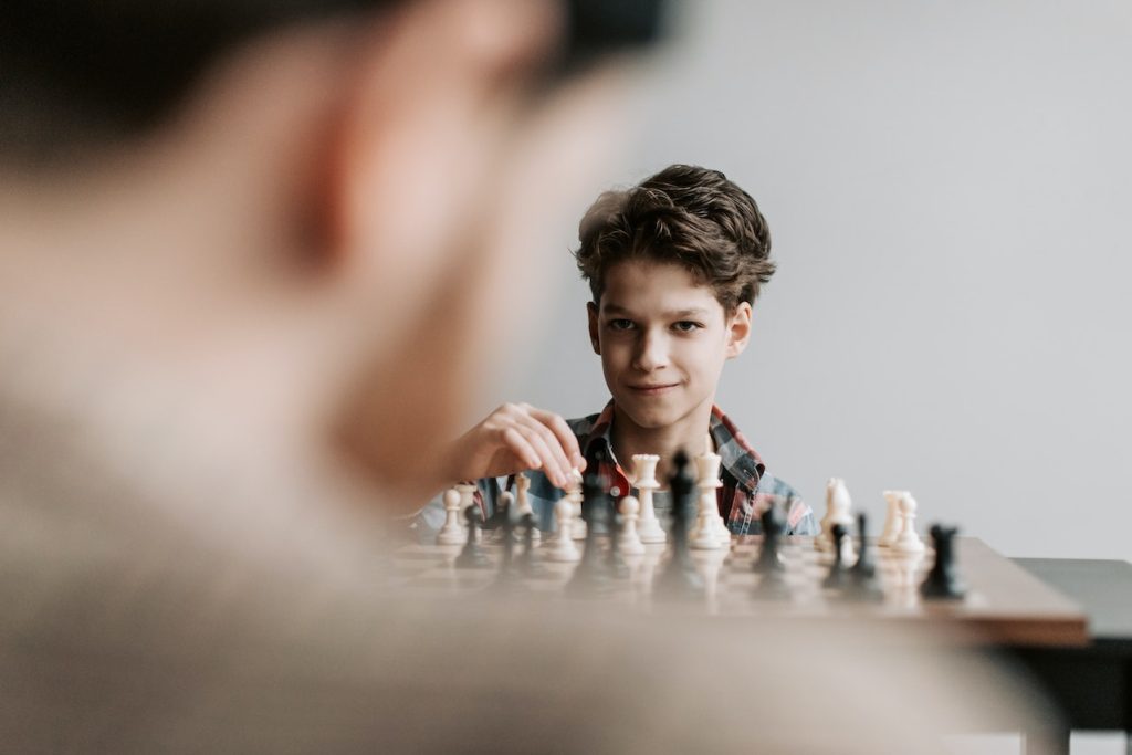 Los beneficios del ajedrez en los niños 🤔 ¡Descúbrelos!